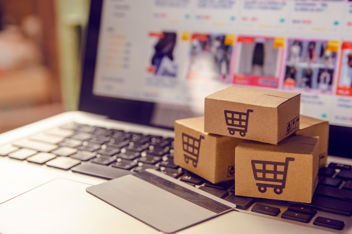 Shopping del futuro secondo un'indagine DHL: AI e social rivoluzionano l’e-commerce in Italia
