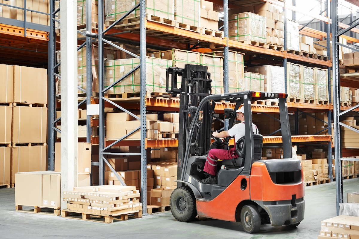 Boom di assunzioni nella logistica: Randstad cerca 10mila lavoratori per il picco del Black Friday e Natale
